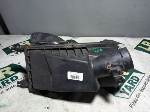Left air filter housing 4.4 TDV8 LR02222812
