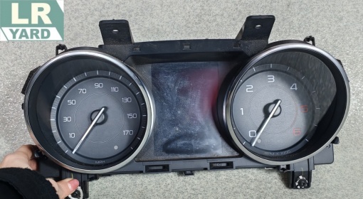 On-board clocks JXE T4N3865