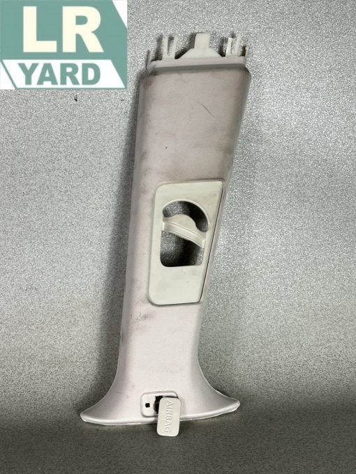Centre pillar ornament B pillar top right RANGE ROVER 2010-2012 LR011799