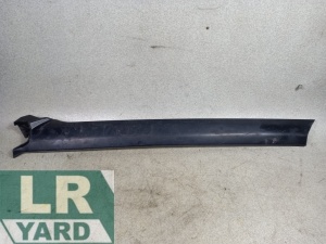 Ornament stalp A dreapta DISCOVERY 3 2005-2009; DISCOVERY 4 2010-2016 LR046851 6H22-03064-DD
