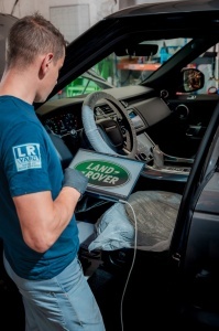 Sfaturi si interpretari de diagnoze Land Rover Jaguar marca LR Yard