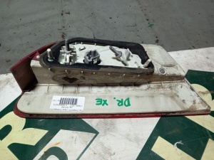 Stop dreapta din capac portbagaj RHD JXE T2H1055 GX73-15K272-AG - Img 2
