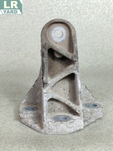 Left engine bracket 2.7 TDV6; 3.0 TDV6 Gen1 Euro5 Jaguar XF; Jaguar XJ >2010; Jaguar XJ >2003 Jaguar S-TYPE JDE38460 5R836061BA