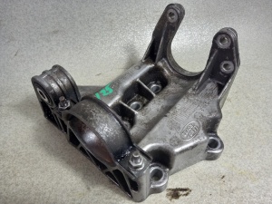 Suport cutie de transfer FREELANDER 2 2006-2014; RANGE ROVER EVOQUE 2012-2018 LR032360 6G9N-4H473-CC