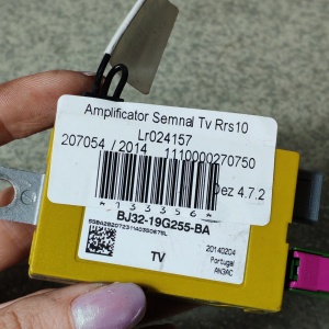 Amplificator semnal TV RANGE ROVER SPORT 2010-2013; RANGE ROVER SPORT 2014-2022; DISCOVERY 4 2010-2016; RANGE ROVER EVOQUE 2012-2018 LR024157 BJ32-19G255-BA - Img 1