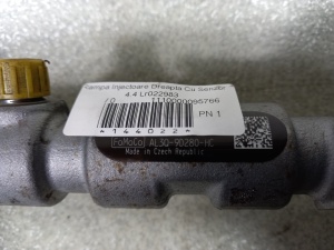 Rampa injectoare dreapta cu senzor 4.4 LR022983 AL3Q-9D280-HC, LR022983 - Img 2