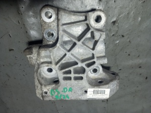 Right engine bracket 2.0 Ingenium Petrol; 2.0 Ingenium DTD; 2.0 Ingenium DTA RANGE ROVER EVOQUE 2012-2018; DISCOVERY SPORT &gt;2015 LR072044 GJ326030AA - Img 2