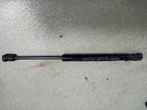 Amortizor capota FREELANDER 2 2006-2014 LR001773 6H52-16C826-BD