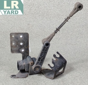 Senzor nivel spate RANGE ROVER SPORT 2014-2022; RANGE ROVER 2013-2022; DISCOVERY 5 2017≥ LR033257 CPLA-3D026-BA - Img 1