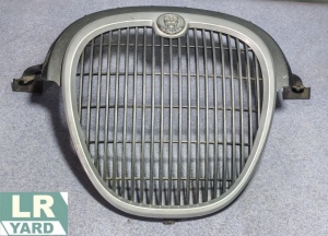 Grila radiator Jaguar S-TYPE XR821092 2R83-8A100-AA, XR821092