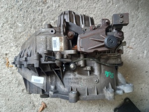 Cutie de viteze manuala FREELANDER 2 2006-2014; RANGE ROVER EVOQUE 2012-2018 LR024707 BJ3R-7002-BA