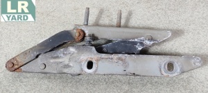 Hinge left bonnet hinge DISCOVERY 3 2005-2009; DISCOVERY 4 2010-2016; RANGE ROVER SPORT 2005-2009; RANGE ROVER SPORT 2010-2013 LR040748 - Img 2