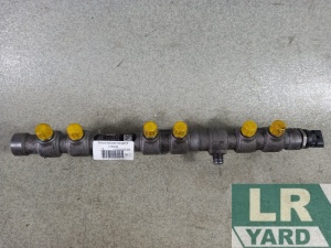 Rampa injectoare stanga Motor 4.4 TDV8 LR164040 AL3Q-9D280-GC, LR164040