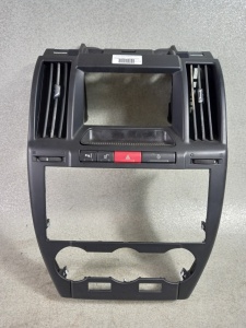Ornament bord central FREELANDER 2 2006-2014 LR007353 6H52-014L09-AH