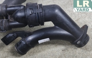 Ramificatie Y apa calda Motor 2.0 Ingenium DTD; Motor 2.0 Ingenium DTA DISCOVERY SPORT ≥2015; RANGE ROVER EVOQUE 2012-2018; Jaguar E-PACE LR076780 G4D3-8A512-CB