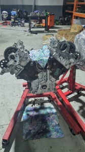 Reparatie motor 4.4L DOHC DITC V8 Diesel Range Rover TDV8 SDV8 - Img 7