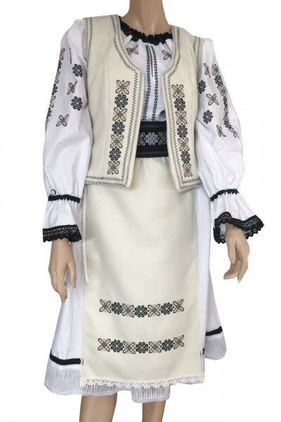 Costum popular, alb - Sebastiana