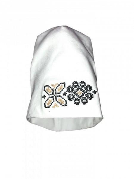 Căciulă brodată traditional