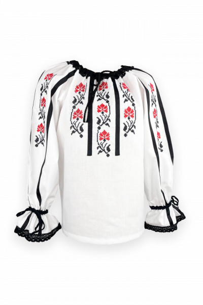 Ie traditionala fete - Lucia
