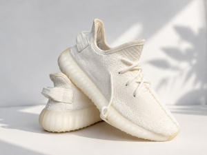 Pantofi sport Yeezy model 16