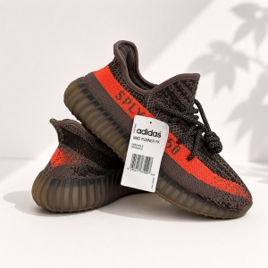 Pantofi sport Yeezy model 4