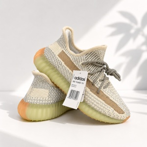 Pantofi sport Yeezy model 10