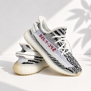 Pantofi sport Yeezy model 11