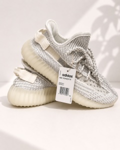 Pantofi sport Yeezy model 2