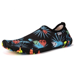 Escarpines Aqua Sport Shoes J1 colors