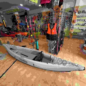 Kayak hinchable en tienda